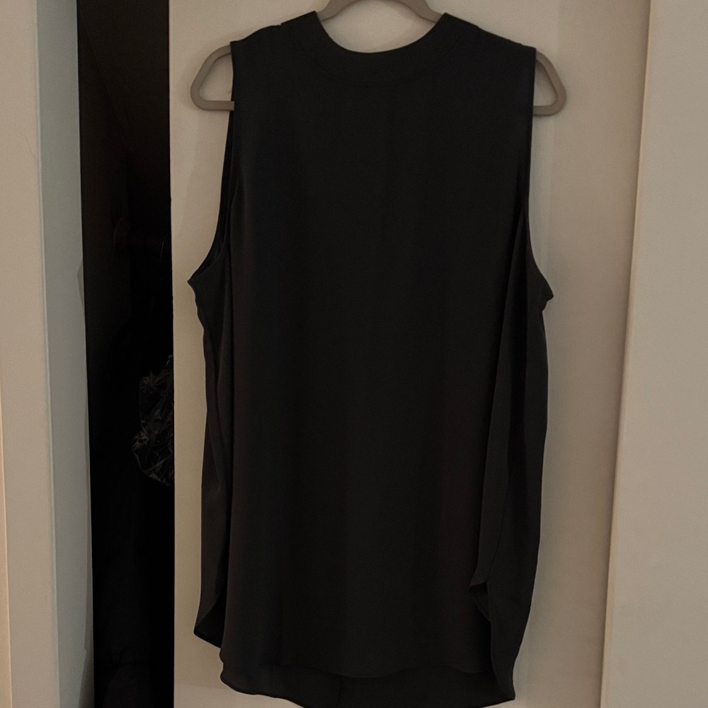 LOFT Dark Green Muscle Tee